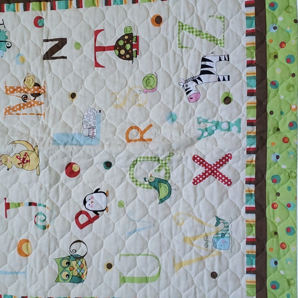 Handmade, baby quilt, blanket, bedspread, alphabet, baby gift, reversible - Picture 8 of 8